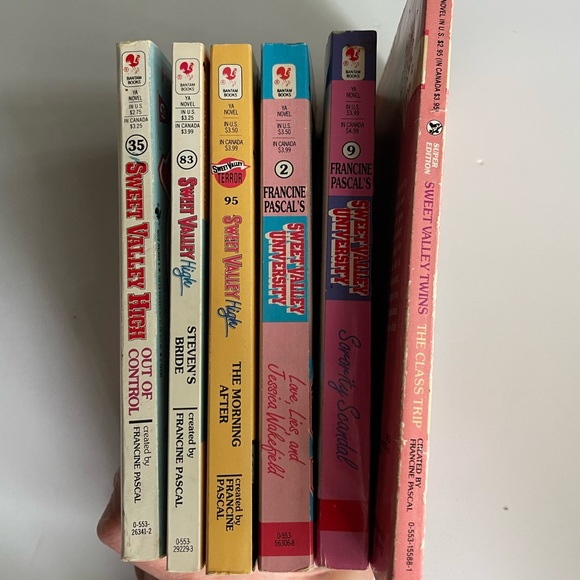 Sweet Valley High 6 book lot - Picture 2 of 9